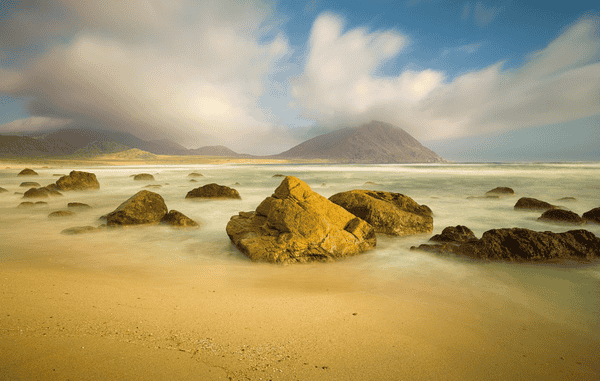 比特币暴涨突破9.3万美元!以太坊Fusaka升级引爆加密货币市场 比特币暴涨突破9.3万美元!以太坊Fusaka升级引爆加密货币市场